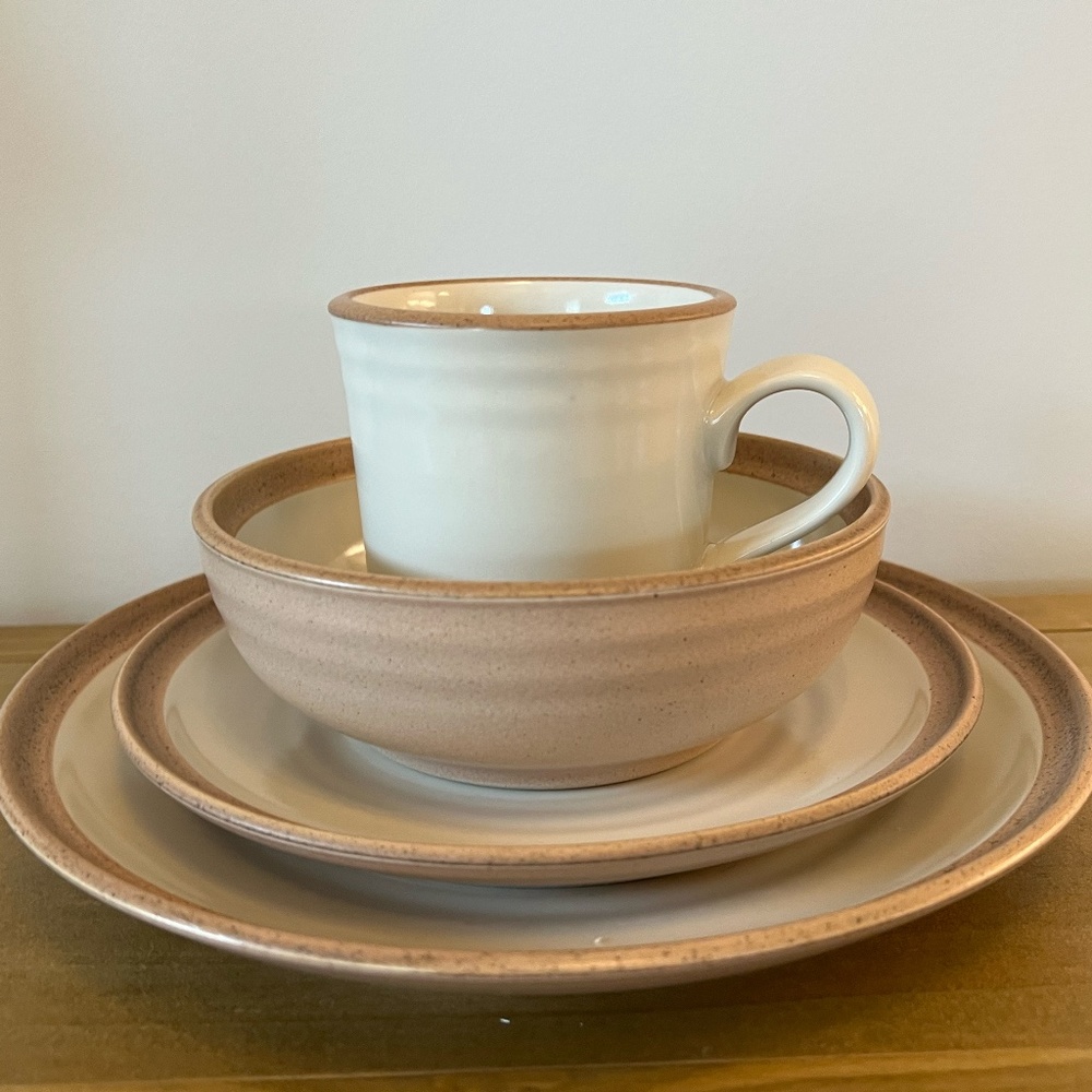Noritake Stoneware in Madeira Ivory